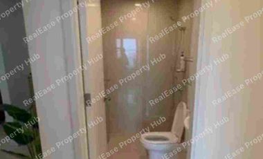 FOR SALE : 2BR unit with Parking in Arya Residences, BGC ₱37.6M