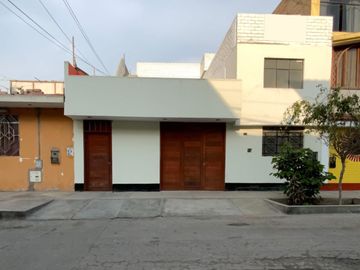Venta Casa de 3 Pisos en Carabayllo, Sta. Isabel 283m2 de Construcción