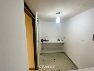 Venta Casa de 3 Pisos en Carabayllo, Sta. Isabel 283m2 de Construcción