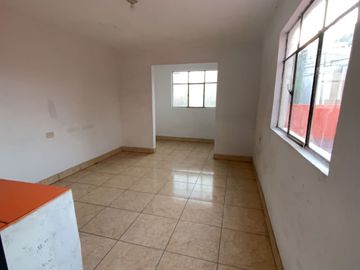 Venta Casa de 3 Pisos en Carabayllo, Sta. Isabel 283m2 de Construcción