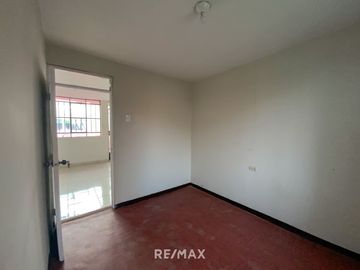 Venta Casa de 3 Pisos en Carabayllo, Sta. Isabel 283m2 de Construcción