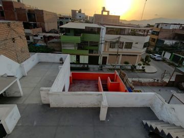 Venta Casa de 3 Pisos en Carabayllo, Sta. Isabel 283m2 de Construcción