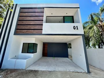 Casa en venta en privada Parque Central en Cholul en Mérida Yucatán