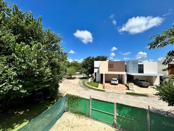 Casa en venta en privada Parque Central en Cholul en Mérida Yucatán