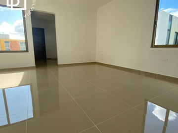 Casa en venta de 2 plantas con alberca lista entrega inmediata al Norte de Mérida