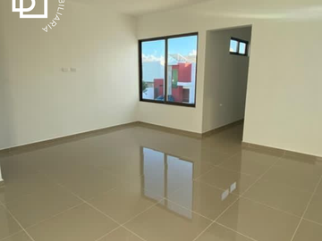 Casa en venta de 2 plantas con alberca lista entrega inmediata al Norte de Mérida