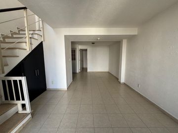 Casa en VENTA a unos pasos de la Federación Mexicana de Fútbol en Toluca
