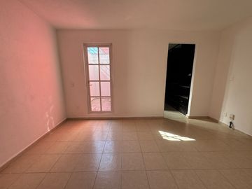 Casa en VENTA a unos pasos de la Federación Mexicana de Fútbol en Toluca