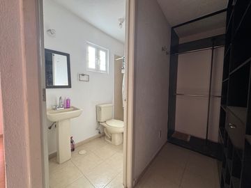 Casa en VENTA a unos pasos de la Federación Mexicana de Fútbol en Toluca