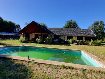 Casa con Acceso al Río Angachilla Sector Las Gaviotas
