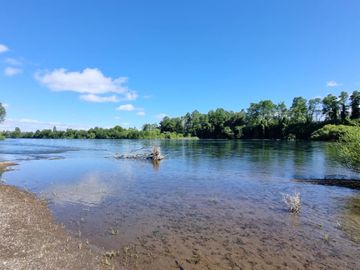 Parcela con laguna y acceso al Río Calle Calle