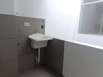 AMPLIO DEPARTAMENTO EN VENTA DE ESTRENO