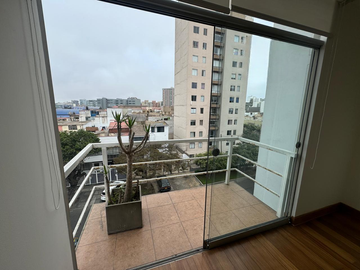 VENTA DEPARTAMENTO TRIPLEX EN ALBERTO ALEXANDER -  LINCE