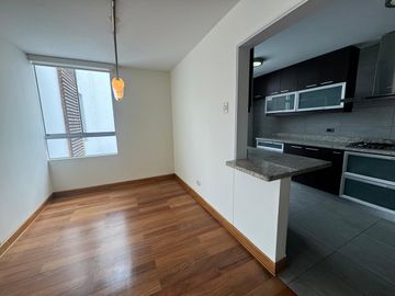 VENTA DEPARTAMENTO TRIPLEX EN ALBERTO ALEXANDER -  LINCE