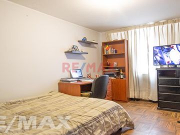 Se Vende Linda Casa Cerca A Parque Entre Av Tomas Valle Y Universitaria Smp