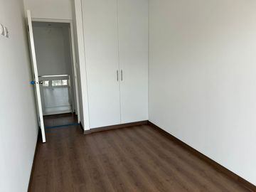 SE VENDE DPTO EN SURCO
