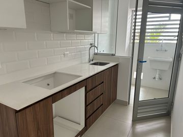 SE VENDE DPTO EN SURCO