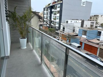 SE VENDE DPTO EN SURCO