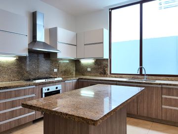Urb. Arrecife Casa en venta  Isla Mocoli oportunidad