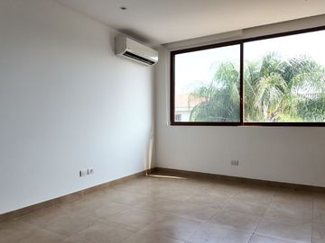Urb. Arrecife Casa en venta  Isla Mocoli oportunidad