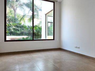 Urb. Arrecife Casa en venta  Isla Mocoli oportunidad