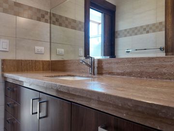 Urb. Arrecife Casa en venta  Isla Mocoli oportunidad