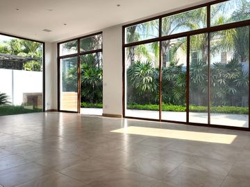 Urb. Arrecife Casa en venta  Isla Mocoli oportunidad