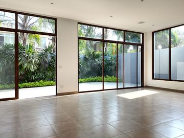 Urb. Arrecife Casa en venta  Isla Mocoli oportunidad