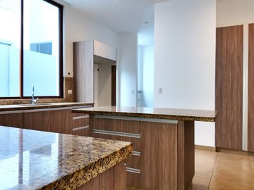 Urb. Arrecife Casa en venta  Isla Mocoli oportunidad
