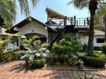 Nice and well-maintained house in the charming area of Siam Home Group in Chakpong