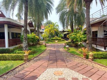 Nice and well-maintained house in the charming area of Siam Home Group in Chakpong