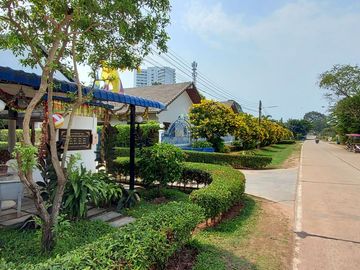 Nice and well-maintained house in the charming area of Siam Home Group in Chakpong