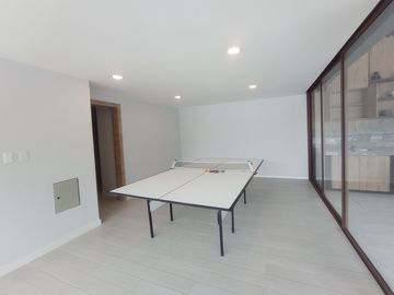 Casas Pomasqui, Bamboo Gardens, 3 pisos, con piscina, cancha, calle Marieta de Veintimilla