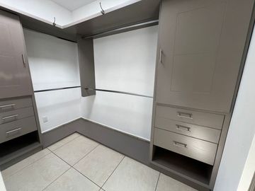 Casa recién remodelada en Cumbres del Lago