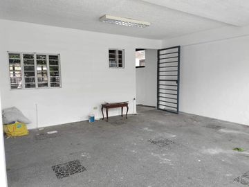 3 Bedrooms Pre-Owned House & Lot for Sale in San Fernando Pampanga