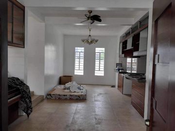 3 Bedrooms Pre-Owned House & Lot for Sale in San Fernando Pampanga