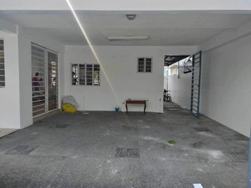 3 Bedrooms Pre-Owned House & Lot for Sale in San Fernando Pampanga