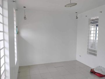 3 Bedrooms Pre-Owned House & Lot for Sale in San Fernando Pampanga