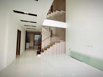 FOR SALE MAJESTIC DESIGN 3 STOREY HOUSE IN BETTER LIVING