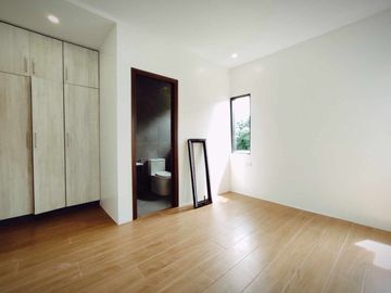 FOR SALE MAJESTIC DESIGN 3 STOREY HOUSE IN BETTER LIVING