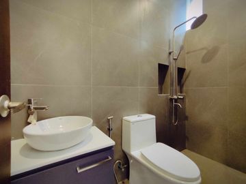 FOR SALE MAJESTIC DESIGN 3 STOREY HOUSE IN BETTER LIVING