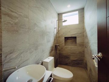 FOR SALE MAJESTIC DESIGN 3 STOREY HOUSE IN BETTER LIVING