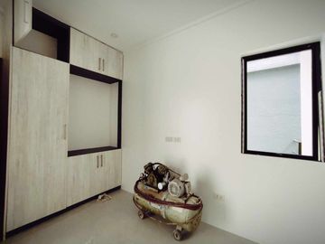 FOR SALE MAJESTIC DESIGN 3 STOREY HOUSE IN BETTER LIVING