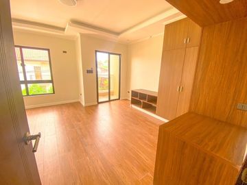 Modern Design Brand New House and Lot for Sale in BF Resort, Las Piñas City