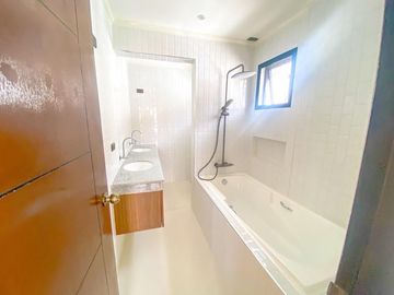 Modern Design Brand New House and Lot for Sale in BF Resort, Las Piñas City