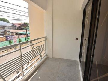 4 Bedroom Brand New Modern Design House and Lot for Sale in BF Resort, Las Piñas City