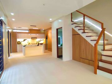 For Sale Stunning Interior Design 2 storey Duplex House in Better Living