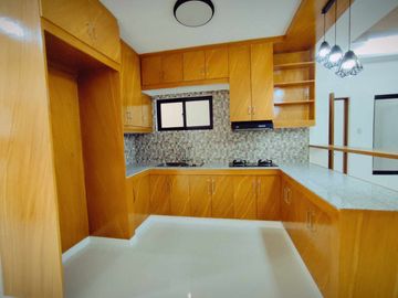 FOR SALE NEWLY MADE SPACIOUS MODERN 2 STOREY HOUSE IN BETTER LIVING