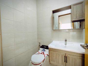 FOR SALE NEWLY MADE SPACIOUS MODERN 2 STOREY HOUSE IN BETTER LIVING