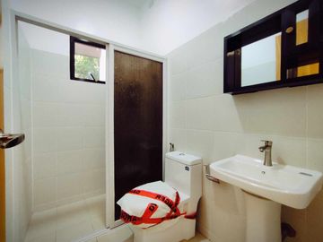 FOR SALE NEWLY MADE SPACIOUS MODERN 2 STOREY HOUSE IN BETTER LIVING